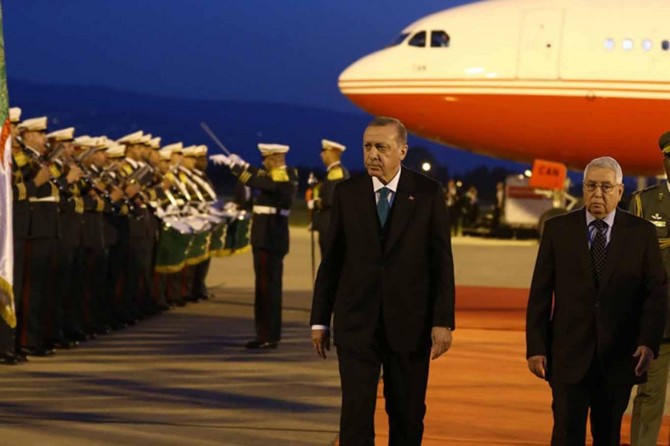 Cumhurbaşkanı Erdoğan Cezayir'de