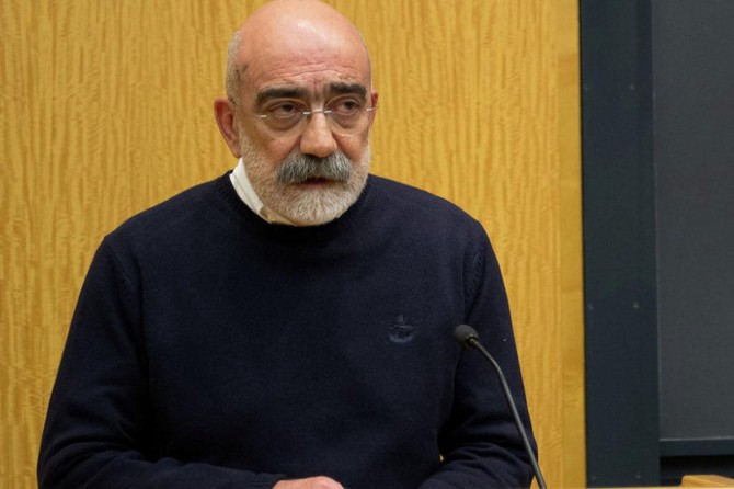 Ahmet Altan'a hapis cezası