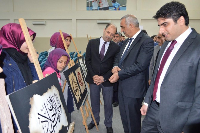 İmam hatip öğrencilerinden resim sergisi