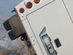 Öğrenci Midibüsü Devrildi