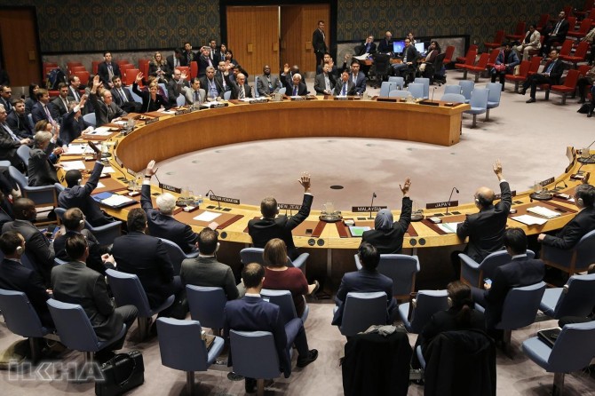 UNSC calls for the ceasefire to be implemented "urgently"