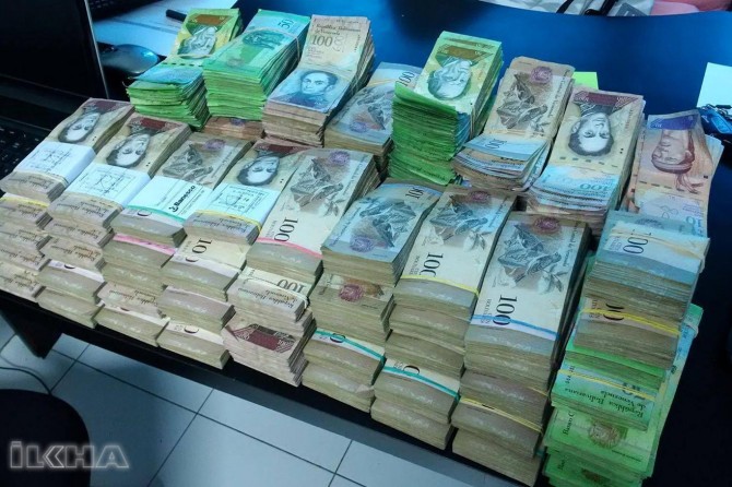 Money worthless than paper in Venezuela