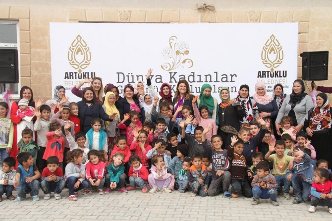 Artuklu Belediyesi ‘Dünya Kadınlar Günü’nü kutladı