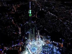 Müslümanların Saati Mekke`ye Ayarlanıyor