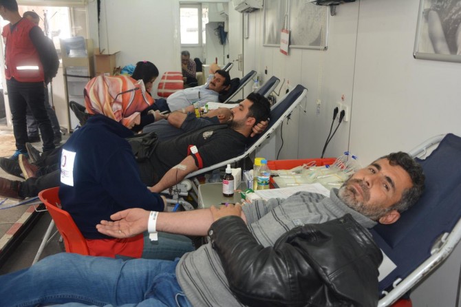 Bağışlanan 1 ünite kan ile 3 kişinin hayatını kurtarma şansımız var