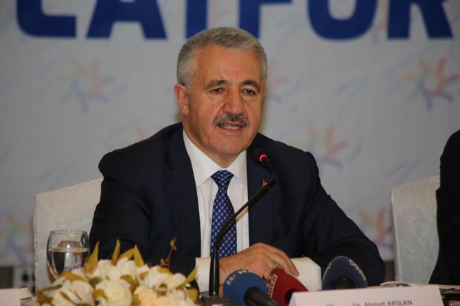 Bakan Arslan: Van için büyük projeler düşünüyoruz