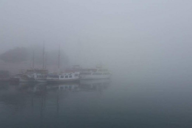 İstanbul'da yoğun sis nedeniyle vapur seferleri yapılamıyor