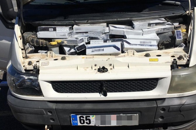 Van'da gümrük kaçağı sigara ele geçirildi