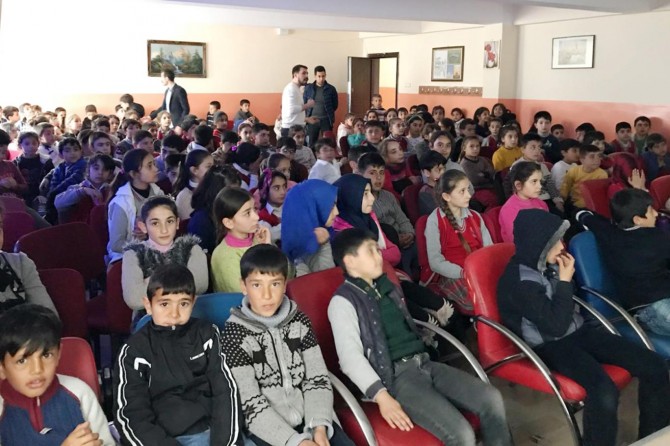 Öğrencilere çevre eğitimi verildi