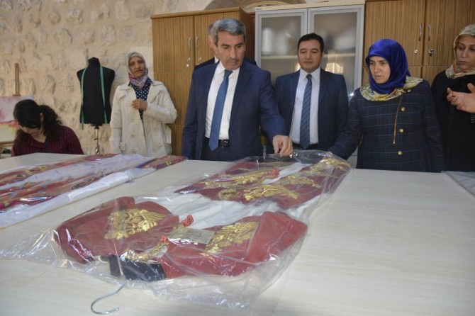 Hünerli ellerden sanat sergisi