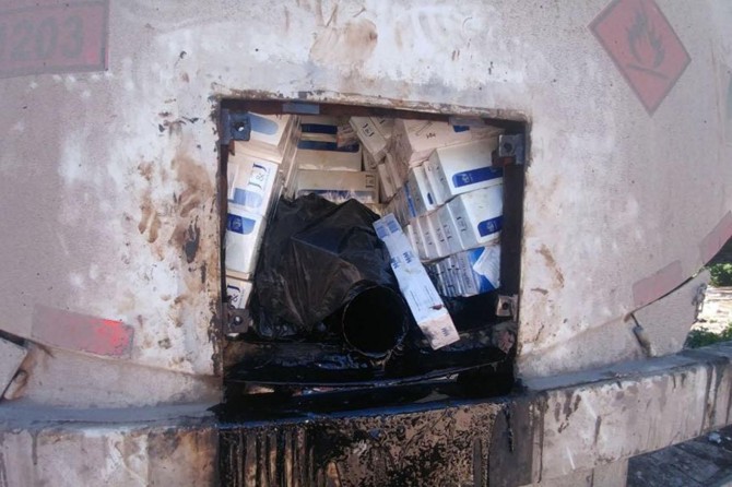 Şanlıurfa'da esrar ve kaçak sigara ele geçirildi