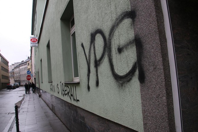 Attacks on mosques continue in Germany