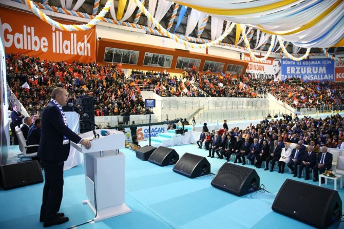 ABD'ye "Menbiç'i boşaltın" çağrısı