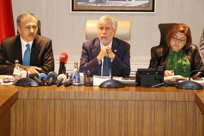 “Uyuşturucu insanlığı yakından ilgilendiren bir beyin hastalığıdır”