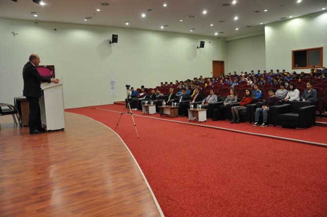 "Barış ve adaletin sağlanması için İslam âleminin güçlü olması gerekiyor"