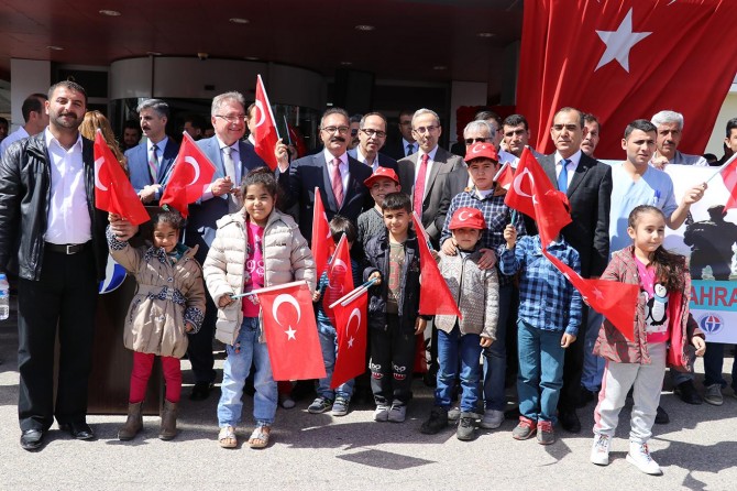​Sağlık çalışanları Çanakkale şehitlerini andı