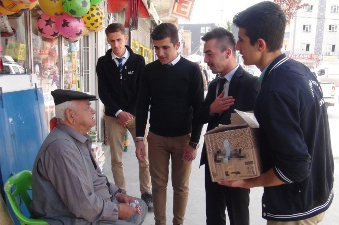 İmam hatip öğrencilerinden örnek davranış