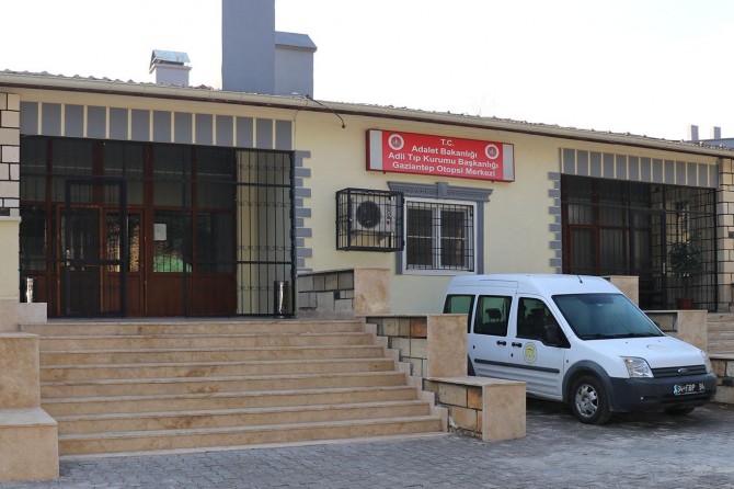 Baba ve oğlu silahlı kavgada hayatını kaybetti