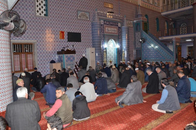 Diyarbakır'da Regaib Kandili ihya edildi