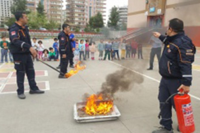 Öğrencilere yönelik deprem ve yangın tatbikatı