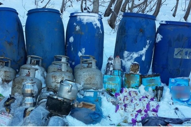 26 sığınak ve el yapımı patlayıcı ele geçirildi