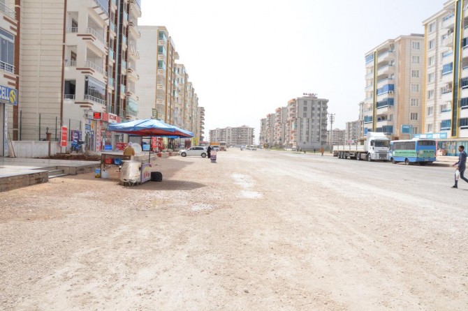 "2 yıldır bozuk olan yolların yapılmasını istiyoruz"