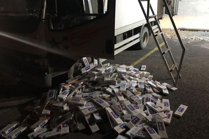 Van’da 7 bin 800 paket kaçak sigara ele geçirildi