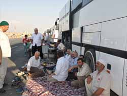 Özlemle Yola Çıkan Hacı Adayları Mağdur Oldu