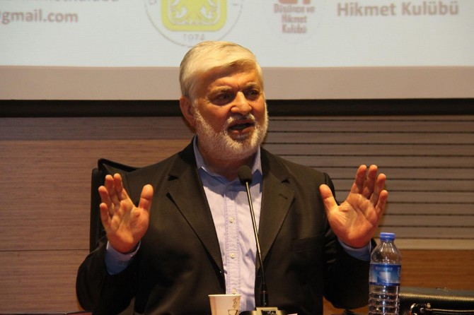 "İslam'ı yaşayan kalmayınca Müslümanlığın ne olduğunu anlamakta zorlandık"