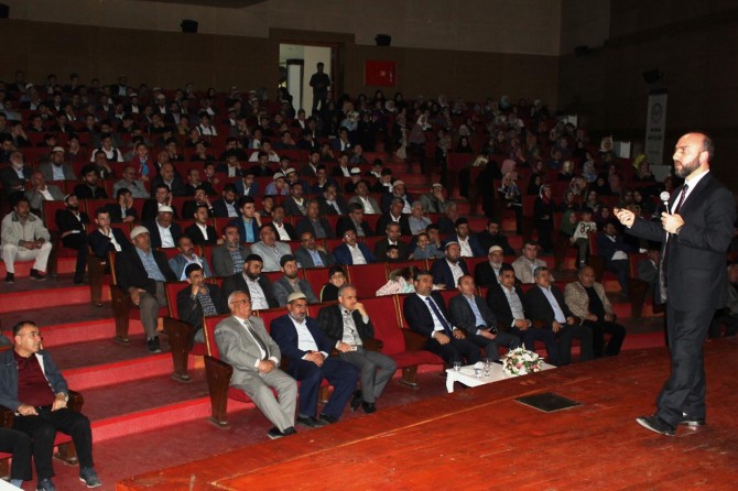 Batman'da "Çanakkale’yi Anlamak" konferansı düzenlendi