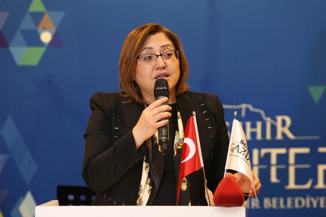 "Gençler uzun soluklu evlilik için gayret göstermelidir"