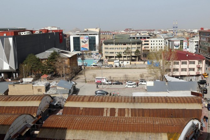 Kent Meydanı için taşıma ve yıkım işlemleri başladı