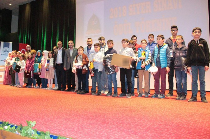 Elâzığ Peygamber Sevdalıları tarafından Siyer Sınavı ödül töreni düzenlendi