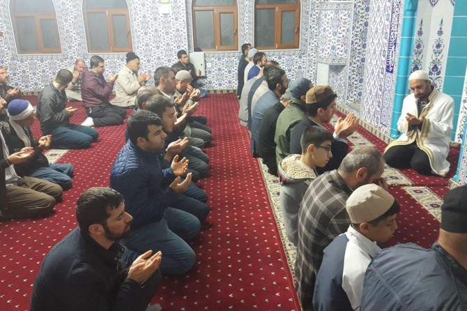 HÜDA PAR "Dünya Mazlumları İçin Dua"da buluştu