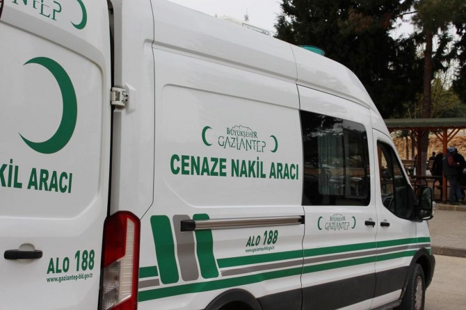 Asansörden düşen teknisyen hayatını kaybetti