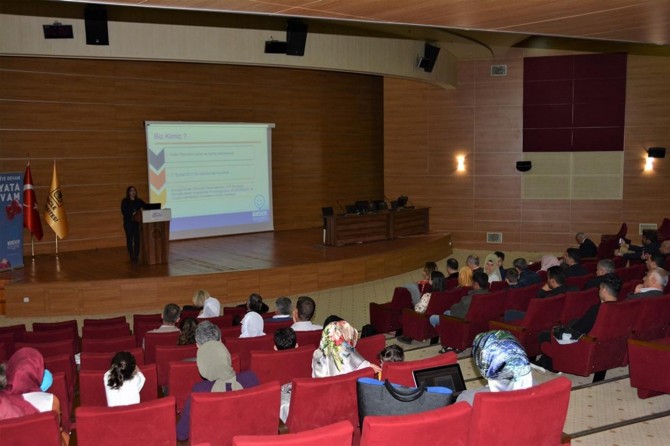 "Kistik fibrozis genetik bir hastalıktır"