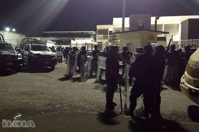 7 officer killed in prison riot in Mexico