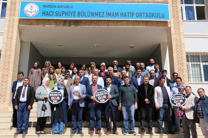 Mardin'e öğretmen performans sistemine karşı imza kampanyası