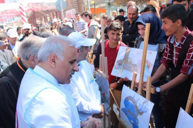 Van 11 bin resimle dünya çocuk rekorları kitabına girdi