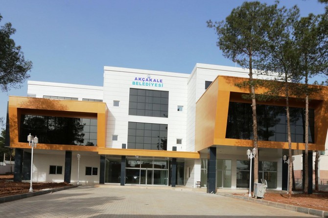 Akçakale Belediyesi yeni hizmet binasına taşındı