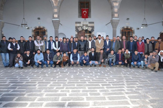 "Sabah Namazıyla Diriliş" programları devam ediyor