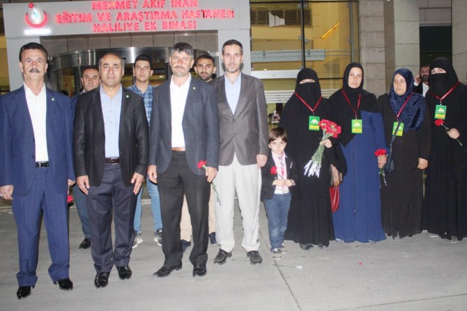 HÜDA PAR hastane ziyaretlerine devam ediyor