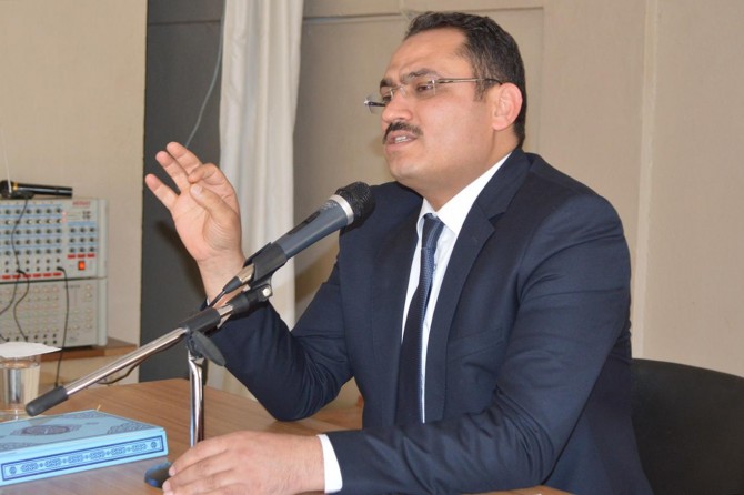 "İslam âleminin yegâne problemi amel problemidir"