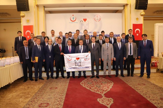 Mardin’de 481 okula Beyaz Bayrak verildi