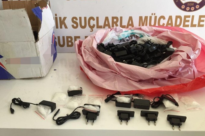 Gaziantep’te şarj aletlerinin içerisinden uyuşturucu çıktı