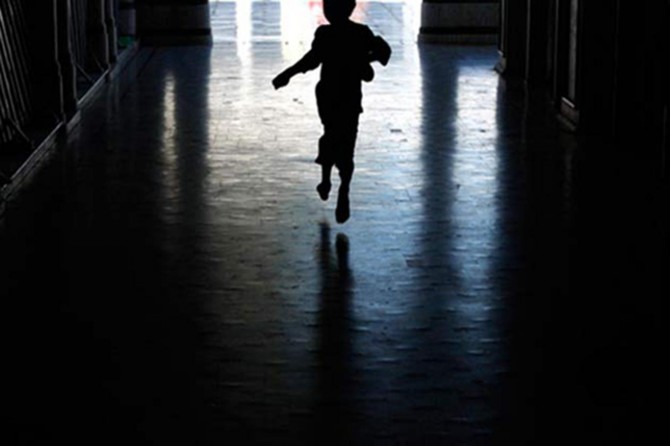 Di îstîsmara zayendî ya li dijî zarokan de ceza dê ji 50 salan kêmtir nebe