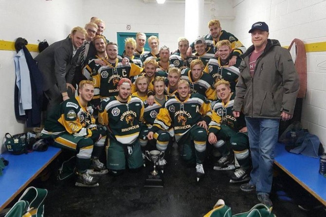 Kanada'da hokey takımını taşıyan otobüsle kamyon çarpıştı: 14 ölü