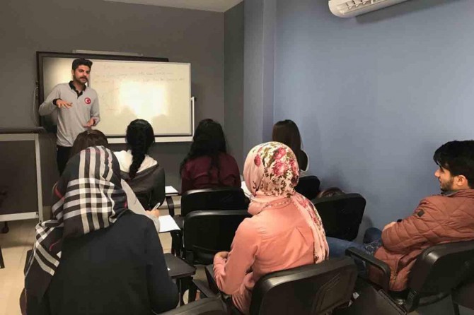 YKS’ye hazırlanan öğrencilere destek