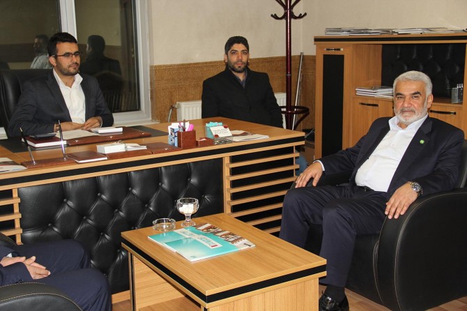 Yapıcıoğlu, Kayseri esnafını ziyaret ederek sorunlarını dinledi