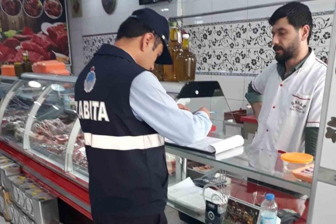 Gıda satıcıları denetlendi